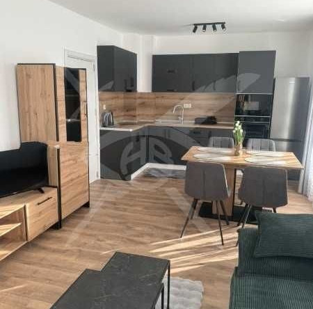 Дава се под наем Тристаен апартамент в София, Хладилника - 103 кв.м за 797.64 € - Снимка #1