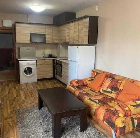 Дава се под наем Двустаен апартамент в Бургас, Славейков - 60 кв.м за 382.5 € - Снимка #1