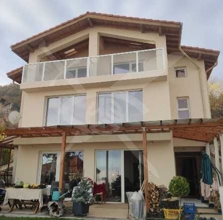 Къща в с. Белащица, Област Пловдив - 240 кв.м за 712 €/кв.м - Снимка #1