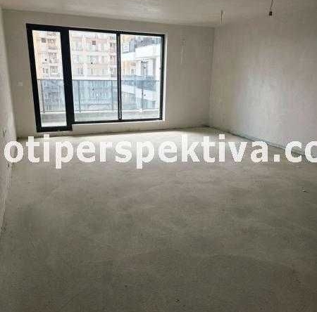 Тристаен апартамент в Пловдив, Кючук Париж - 121 кв.м за 826 €/кв.м - Снимка #1