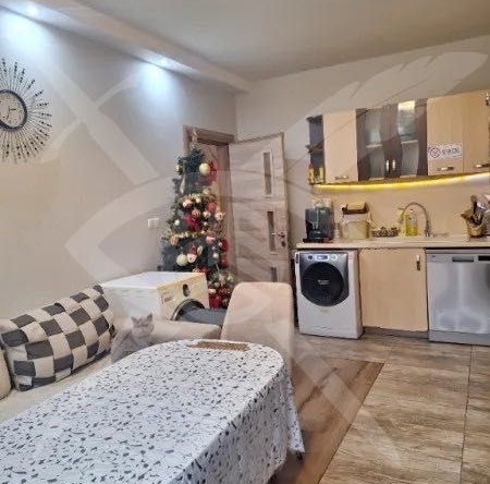 Тристаен апартамент в Пловдив, Център - 81 кв.м за 1574 €/кв.м - Снимка #1