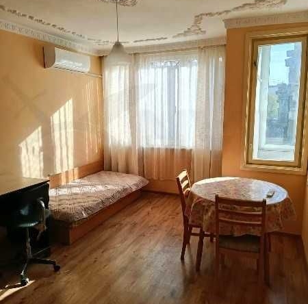 Дава се под наем Двустаен апартамент в Варна, Генералите - 42 кв.м за 448.8 € - Снимка #1