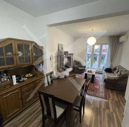 Дава се под наем Тристаен апартамент в Пловдив, Център - 86 кв.м за 498.27 € - Снимка #1