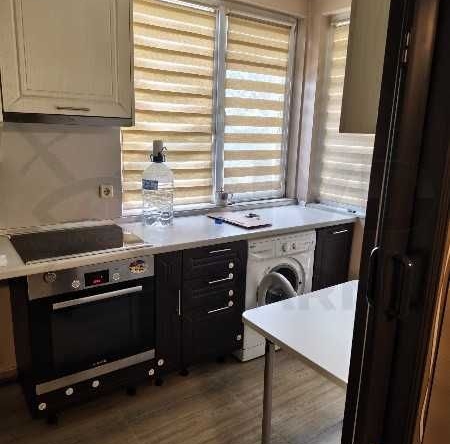Дава се под наем Тристаен апартамент в Варна, Младост 1 - 60 кв.м за 418.71 € - Снимка #1