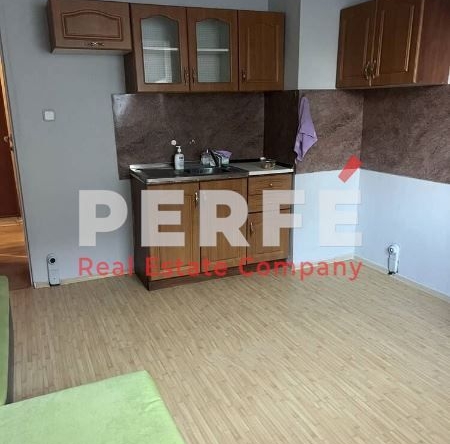 Дава се под наем Тристаен апартамент в Бургас, Изгрев - 80 кв.м за 382.5 € - Снимка #1