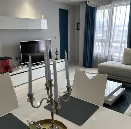 Дава се под наем Тристаен апартамент в Пловдив, Тракия - 120 кв.м за 275000 € - Снимка #1