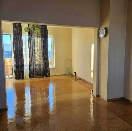 Тристаен апартамент в Пловдив, Тракия - 92 кв.м за 1066 €/кв.м - Снимка #1