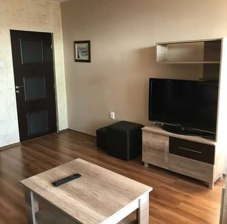 Дава се под наем Двустаен апартамент в Бургас, Зорница - 55 кв.м за 225 € - Снимка #1