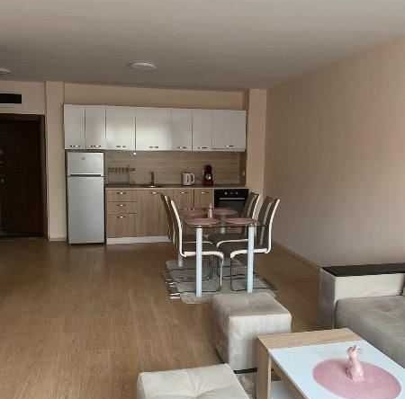 Двустаен апартамент в София, Гоце Делчев - 68 кв.м за 2103 €/кв.м - Снимка #1