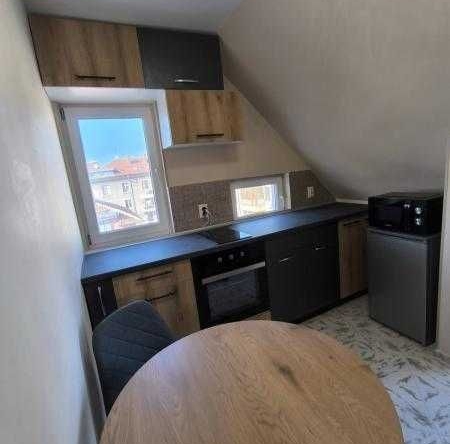 Дава се под наем Двустаен апартамент в Бургас, Център - 50 кв.м за 357 € - Снимка #1