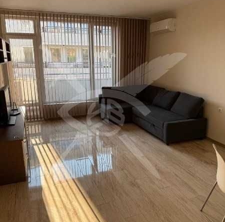 Двустаен апартамент в Бургас, Център - 66 кв.м за 3147 €/кв.м - Снимка #1