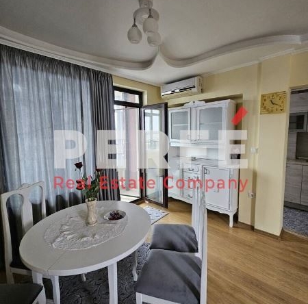 Дава се под наем Двустаен апартамент в Бургас, Изгрев - 65 кв.м за 510 € - Снимка #1