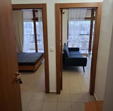Двустаен апартамент в к.к. Слънчев бряг - 66 кв.м за 932 €/кв.м - Снимка #1