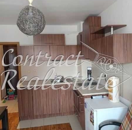 Дава се под наем Двустаен апартамент в Варна, Аспарухово - 45 кв.м за 306 € - Снимка #1