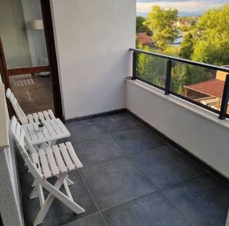 Тристаен апартамент в Асеновград - 90 кв.м за 1667 €/кв.м - Снимка #1
