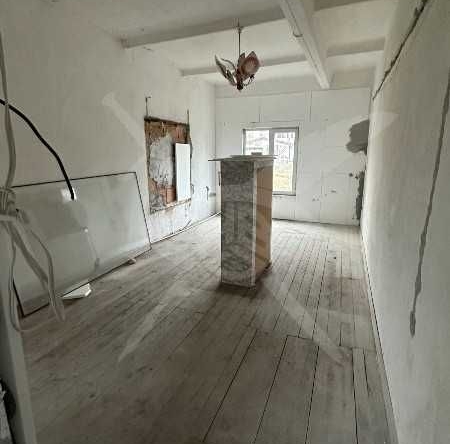 Промишлена сграда в с. Войсил, Област Пловдив - 950 кв.м за 104 €/кв.м - Снимка #1