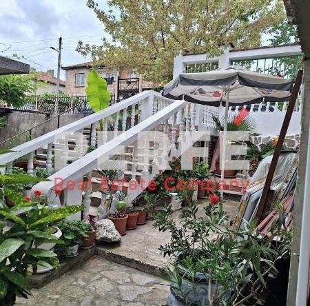 Етаж от къща в Царево - 49 кв.м за 1062 €/кв.м - Снимка #1