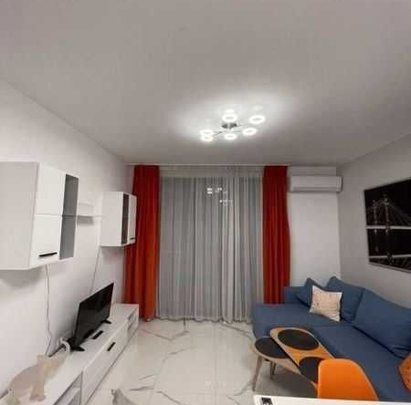 Дава се под наем Двустаен апартамент в София, Слатина - 75 кв.м за 382.5 € - Снимка #1