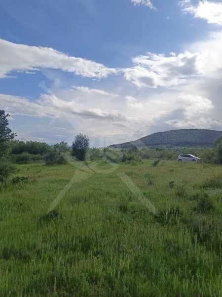 Парцел в Хисаря - 1017 кв.м за 4 €/кв.м - Снимка #1