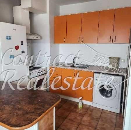 Дава се под наем Тристаен апартамент в Варна, Цветен квартал - 85 кв.м за 408 € - Снимка #1