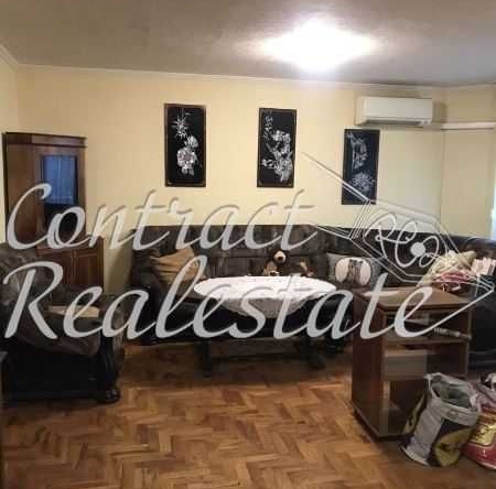 Дава се под наем Четиристаен апартамент в Варна, Спортна зала - 120 кв.м за 561 € - Снимка #1