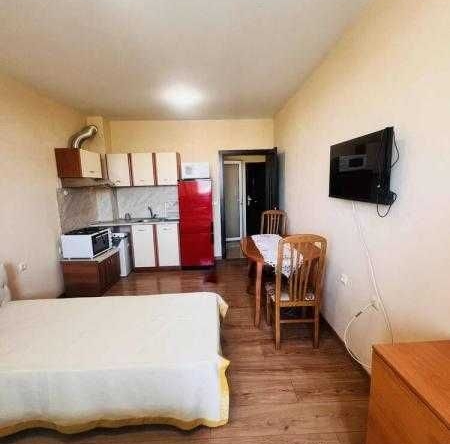 Дава се под наем Едностаен апартамент в Бургас, Лазур - 35 кв.м за 306 € - Снимка #1