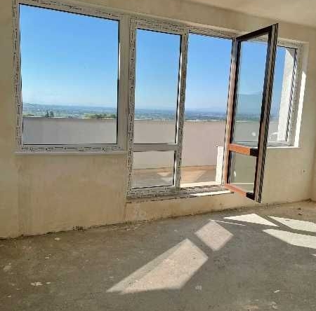 Тристаен апартамент в с. Марково, Област Пловдив - 110 кв.м за 1364 €/кв.м - Снимка #1