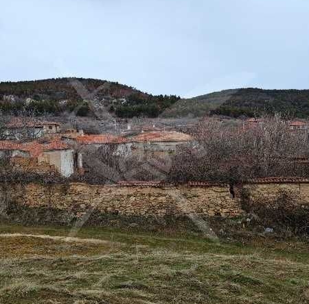 Парцел в Хисаря - 581 кв.м за 61 €/кв.м - Снимка #1