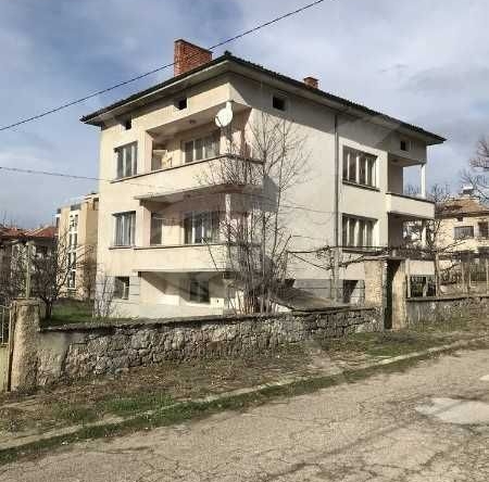 Къща в Хисаря - 354 кв.м за 551 €/кв.м - Снимка #1