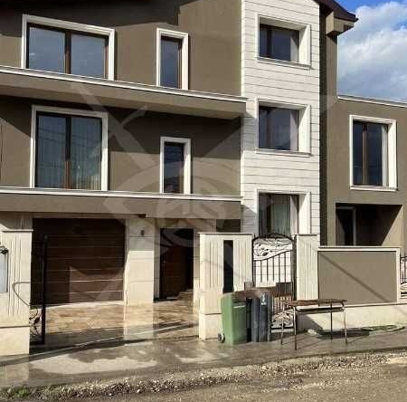 Къща в с. Белозем, Област Пловдив - 600 кв.м за 675 €/кв.м - Снимка #1