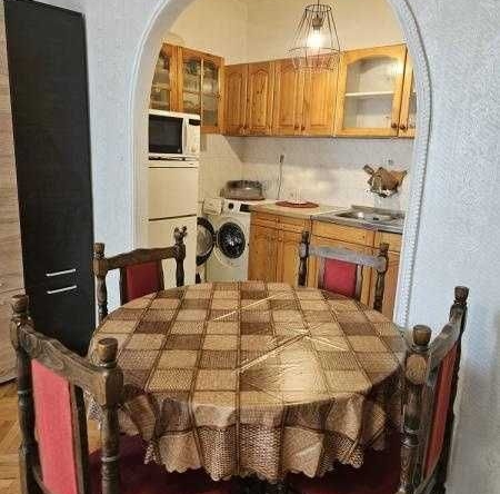 Дава се под наем Двустаен апартамент в Бургас, Славейков - 52 кв.м за 408 € - Снимка #1