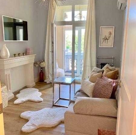 Двустаен апартамент в София, Център - 76 кв.м за 1448 €/кв.м - Снимка #1