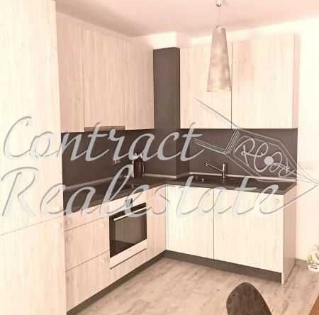 Дава се под наем Двустаен апартамент в Варна, Цветен квартал - 72 кв.м за 408 € - Снимка #1