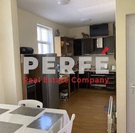 Етаж от къща в Бургас, Център - 200 кв.м за 2575 €/кв.м - Снимка #1