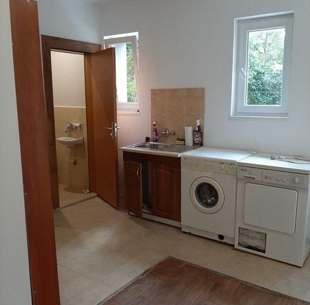 Дава се под наем Двустаен апартамент в София, Левски - 70 кв.м за 383 € - Снимка #1