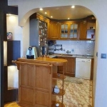 Дава се под наем Тристаен апартамент в Бургас, Възраждане - 95 кв.м за 612 € - Снимка #1