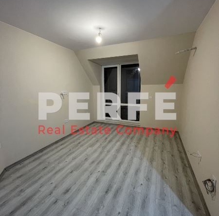 Двустаен апартамент в Бургас, Лазур - 70 кв.м за 2136 €/кв.м - Снимка #1