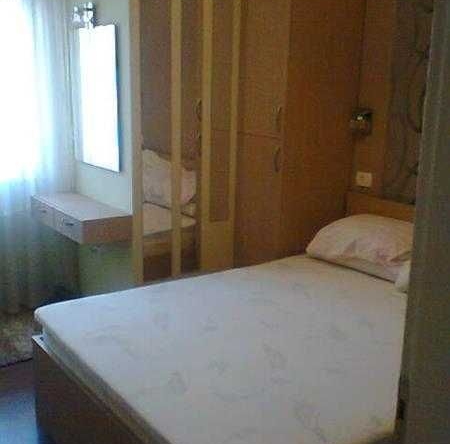 Дава се под наем Двустаен апартамент в Бургас, Възраждане - 60 кв.м за 178.5 € - Снимка #1