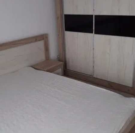 Дава се под наем Едностаен апартамент в Пловдив, Гагарин - 48 кв.м за 178.5 € - Снимка #1