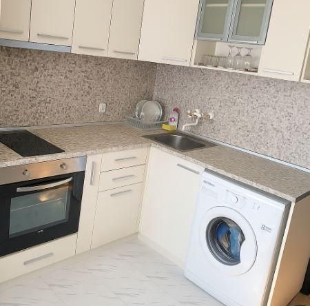 Дава се под наем Етаж от къща в Варна, м-т Траката - 110 кв.м за 468.69 € - Снимка #1
