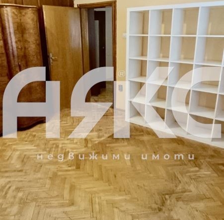 Дава се под наем Четиристаен апартамент в София, Редута - 124 кв.м за 650 € - Снимка #1