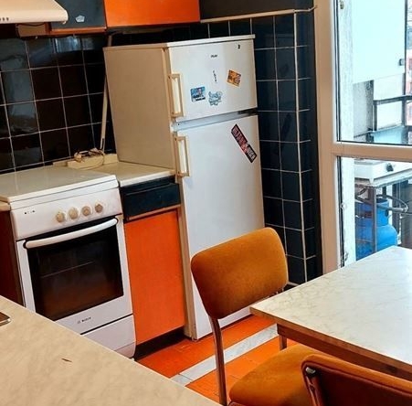 Дава се под наем Тристаен апартамент в София, Света Троица - 85 кв.м за 547.23 € - Снимка #1