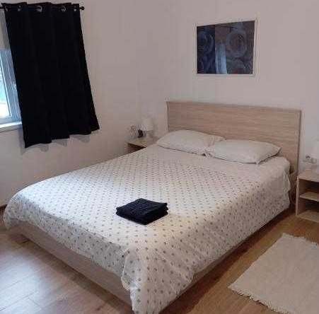 Дава се под наем Двустаен апартамент в София, Център - 60 кв.м за 847.62 € - Снимка #1
