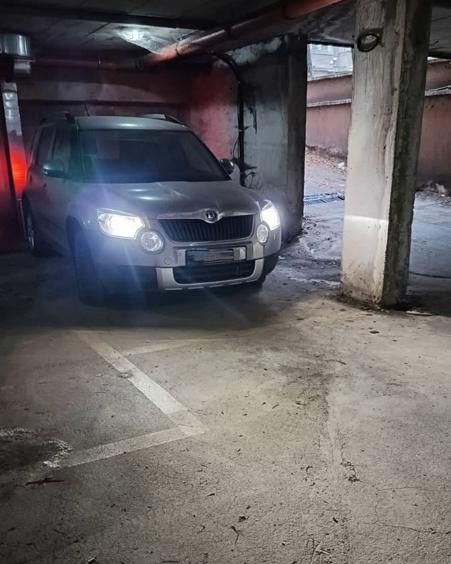 Дава се под наем Гараж / Паркомясто в София, Център - 8 кв.м за 149.43 € - Снимка #1