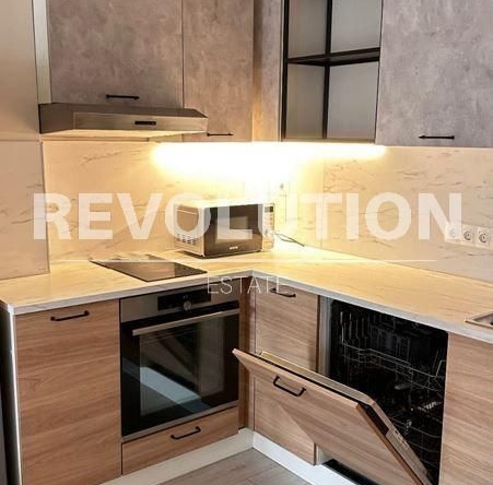 Дава се под наем Двустаен апартамент в Варна, ХЕИ - 55 кв.м за 548.25 € - Снимка #1