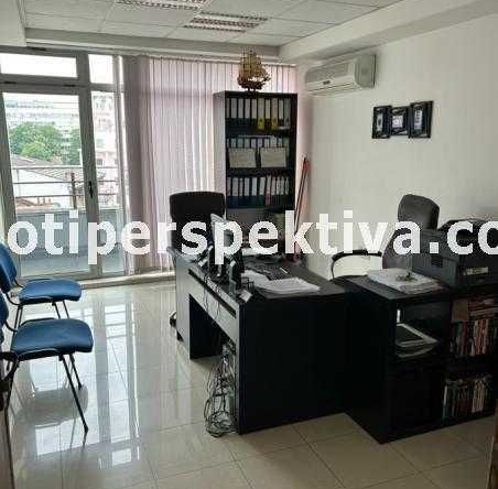Офис в Пловдив, Център - 23 кв.м за 2796 €/кв.м - Снимка #1