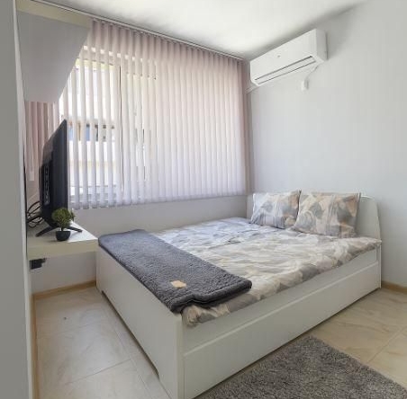 Дава се под наем Едностаен апартамент в Варна, Център - 30 кв.м за 348.84 € - Снимка #1