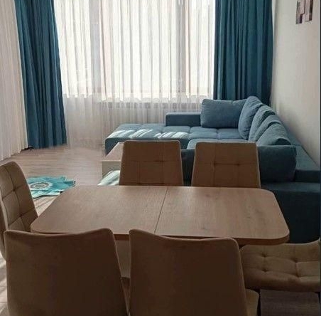 Дава се под наем Тристаен апартамент в София, Малинова долина - 120 кв.м за 999 € - Снимка #1