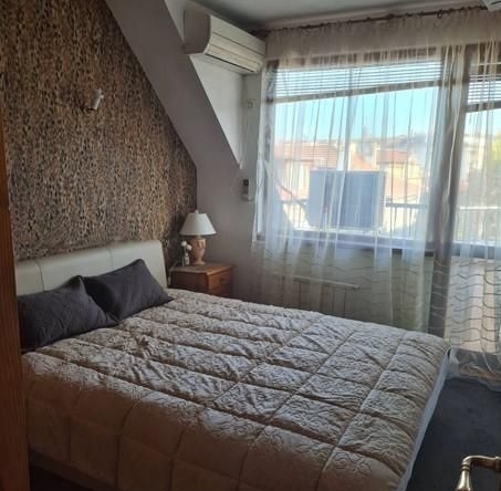 Дава се под наем Двустаен апартамент в София, Лозенец - 75 кв.м за 766 € - Снимка #1