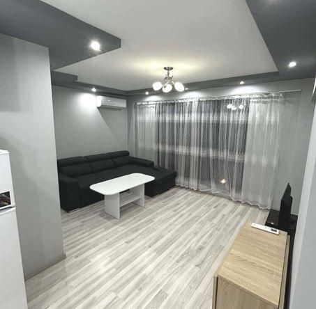 Дава се под наем Двустаен апартамент в Варна, Победа - 55 кв.м за 448.8 € - Снимка #1